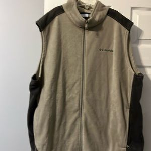 Columbia 3xl grey zip up vest